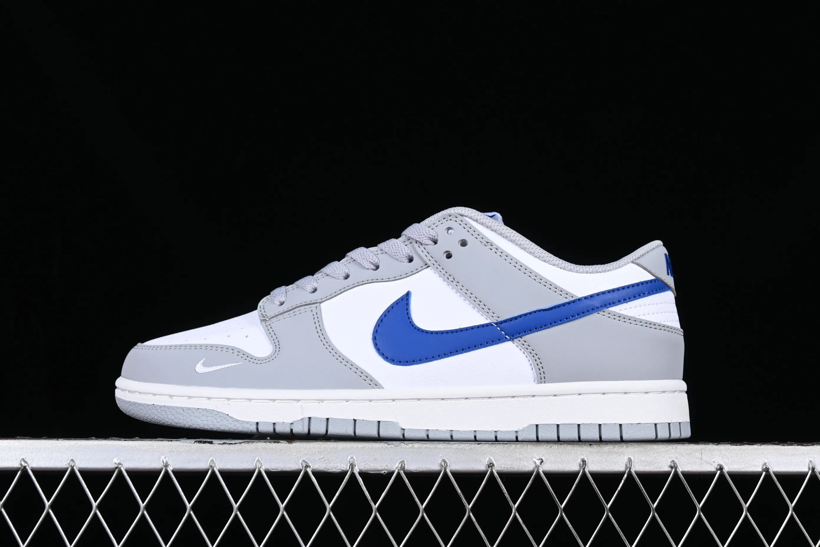 All categories Nk SB Dunk series Nk SB Dunk Low low-top sneakers Nk Dunk Low "Grey Royal Blue" white gray blue low-top casual sports skateboard shoes FN3878-001
